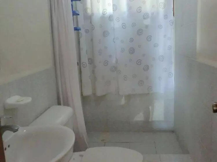 ホテル Charlie Suites Ayampe