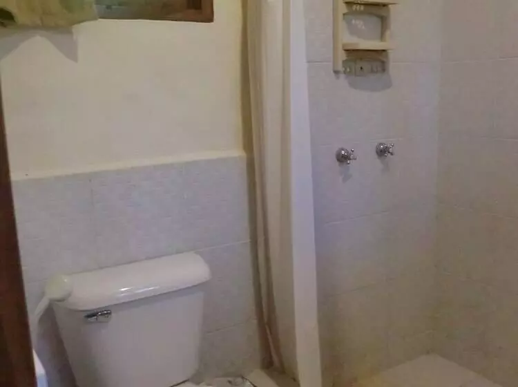 ホテル Charlie Suites Ayampe