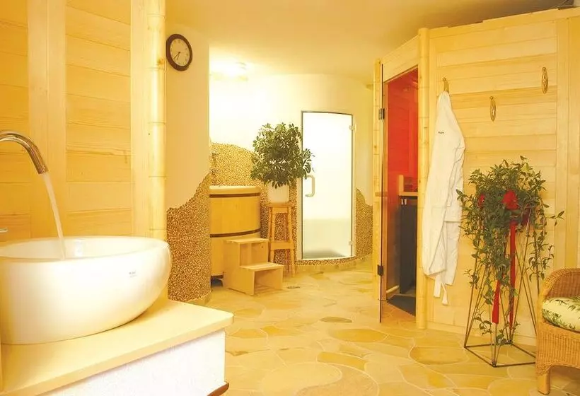 Hotelli Gasthof Einfalt