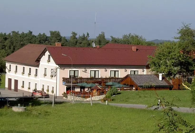 Hotelli Gasthof Einfalt