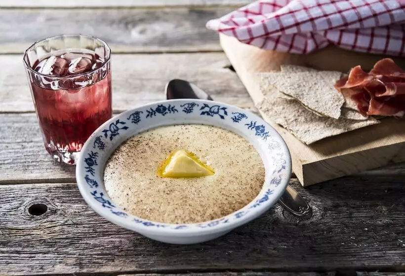 ホテル Gomobu Fjellstue