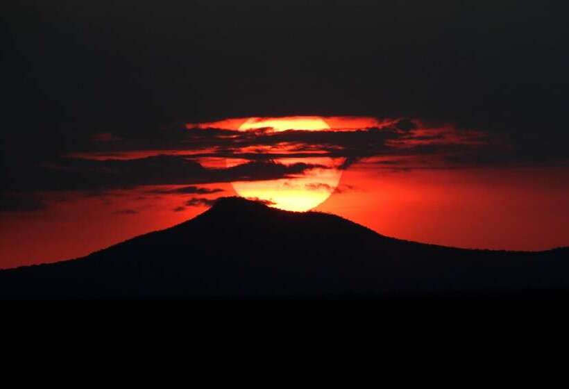 هتل H12 Kipalo Hills