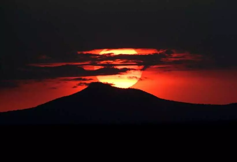 هتل H12 Kipalo Hills