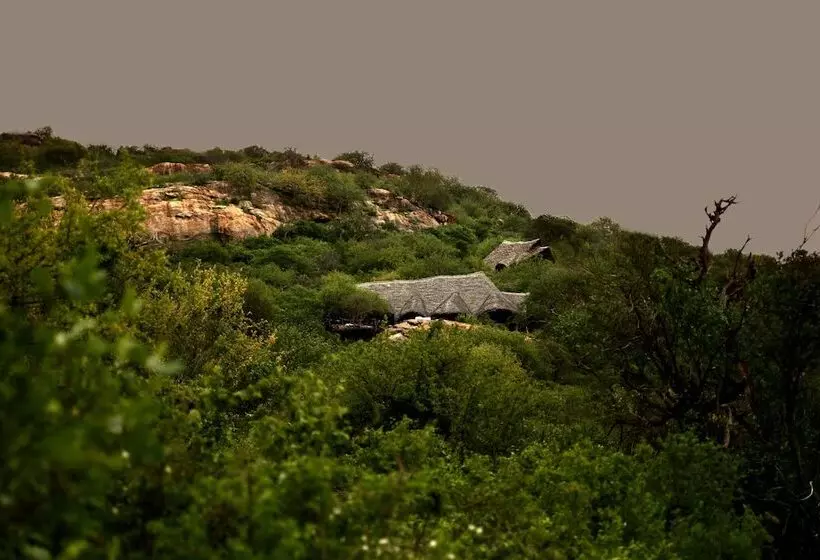 هتل H12 Kipalo Hills