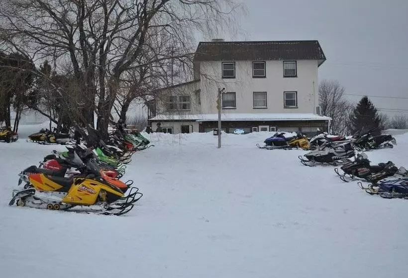 Hotelli Lakewood Lodge & Restaurant