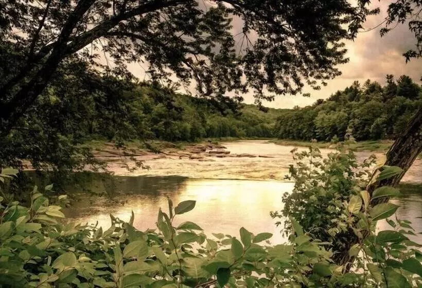 Hotelli Lakewood Lodge & Restaurant