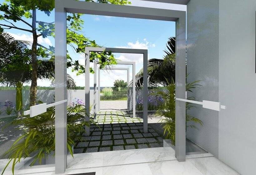 هتل Moonshell Residence