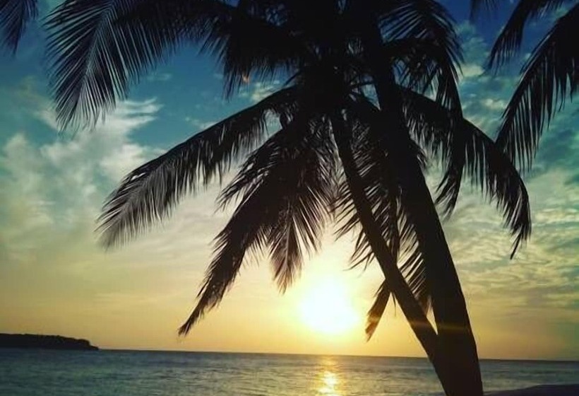 هتل Moonshell Residence