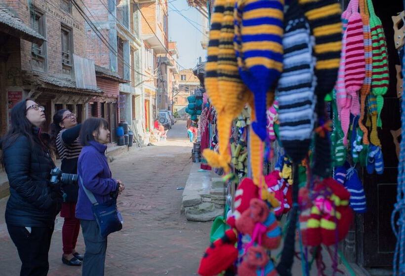 هتل Panauti Community Homestay