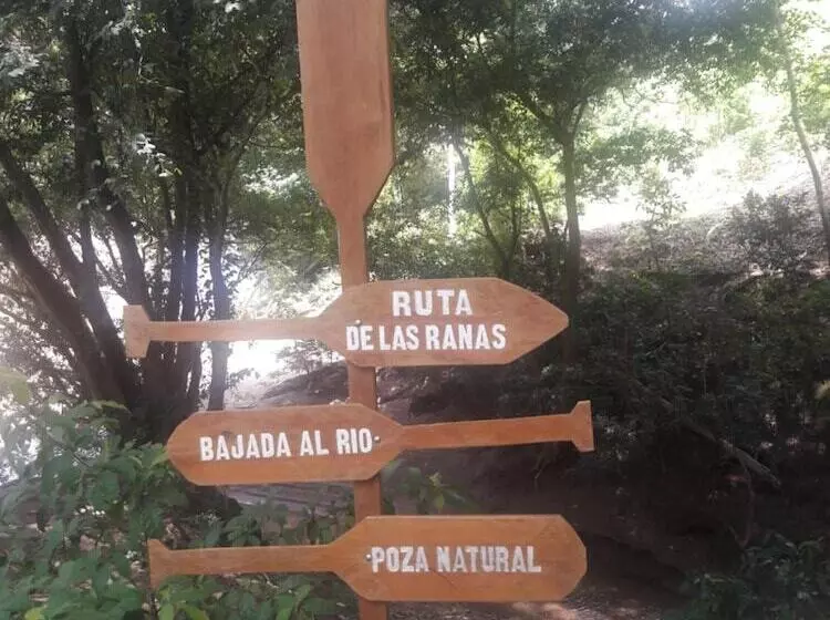 ホテル Pumarinri Amazon Lodge