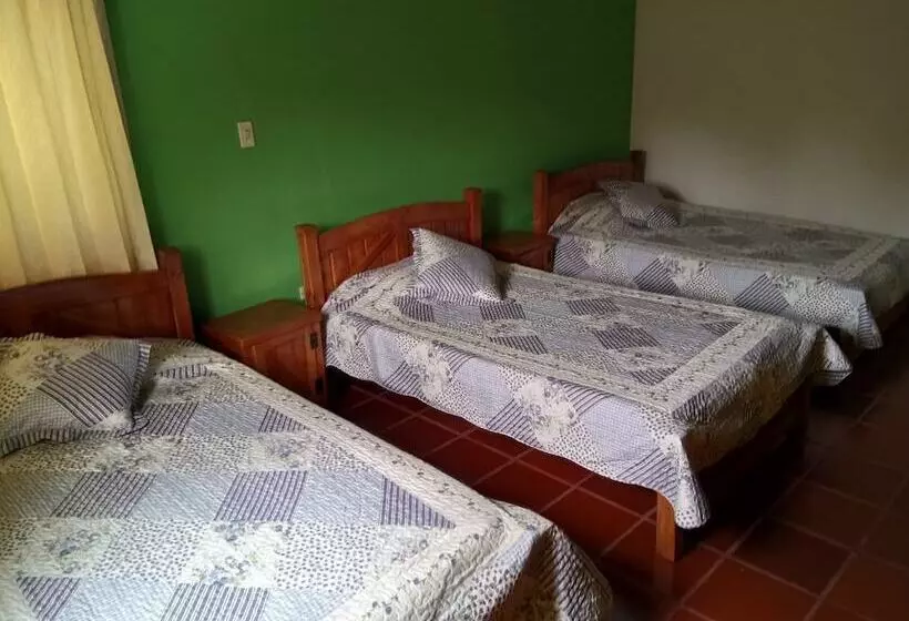 ホテル Refugio Turístico El Alcaparral