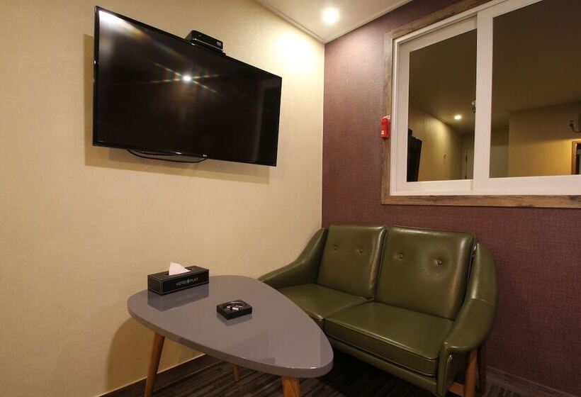 Motel Pohang Play