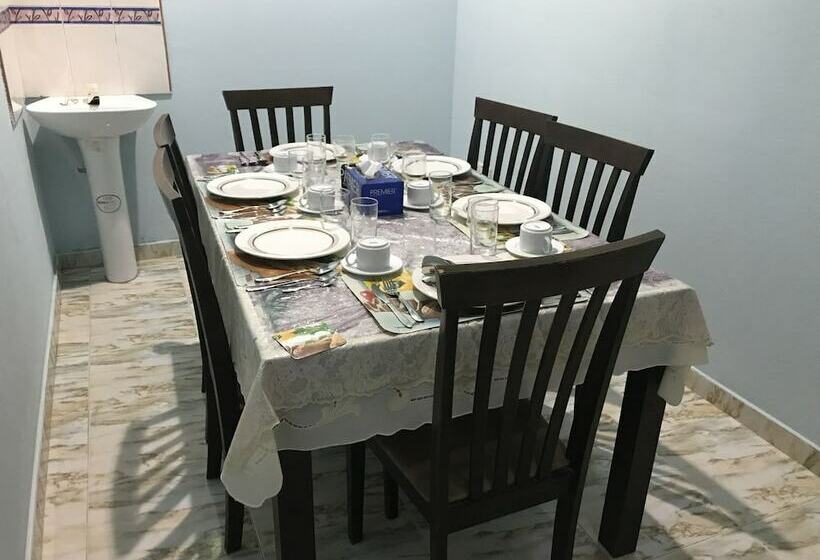 Pensjonat Huvadhoo Inn