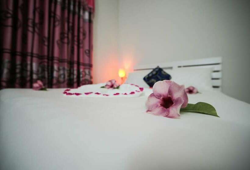 Pensjonat Huvadhoo Inn