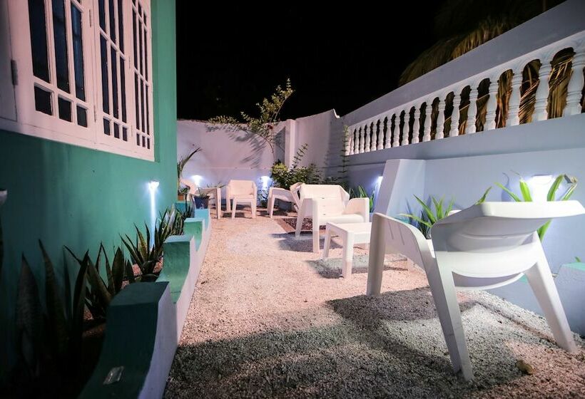 Pensjonat Huvadhoo Inn