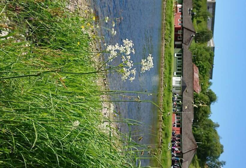 بنسيون Jetmund Gjesteheim