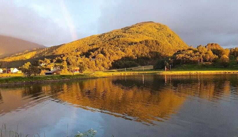 بنسيون Jetmund Gjesteheim