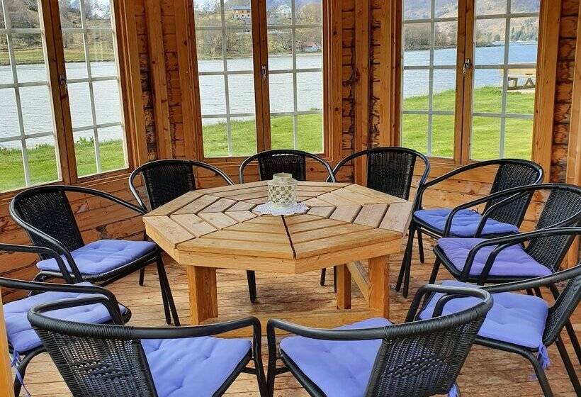 بنسيون Jetmund Gjesteheim