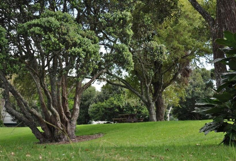 אתר נופש Urenui Beach Camp