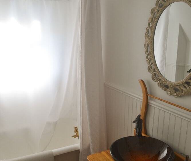 Sea Glass Bed And Breakfast