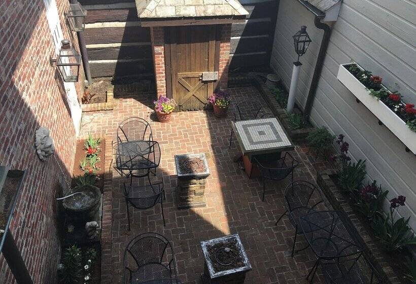 Spread Eagle Tavern And Inn