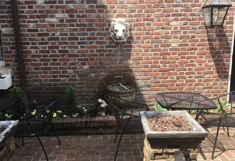 Spread Eagle Tavern And Inn