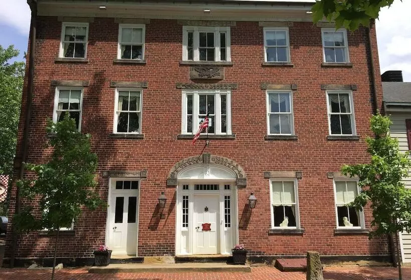 Spread Eagle Tavern And Inn