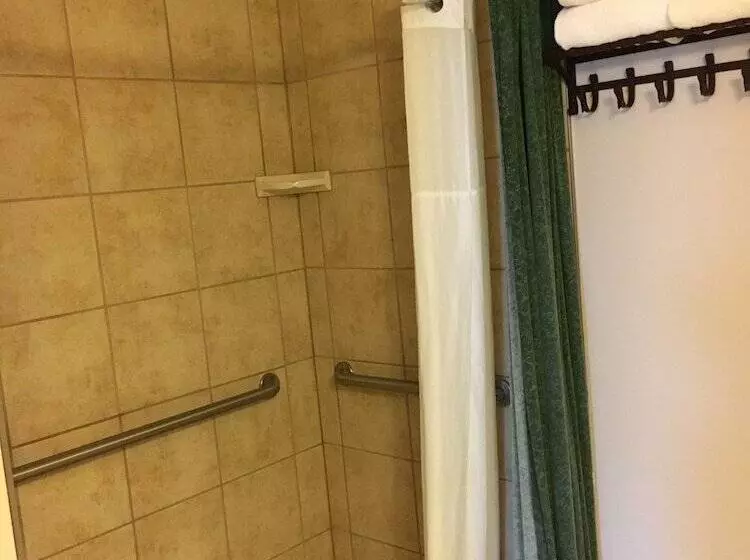 Tenderfoot Cabins & Motel