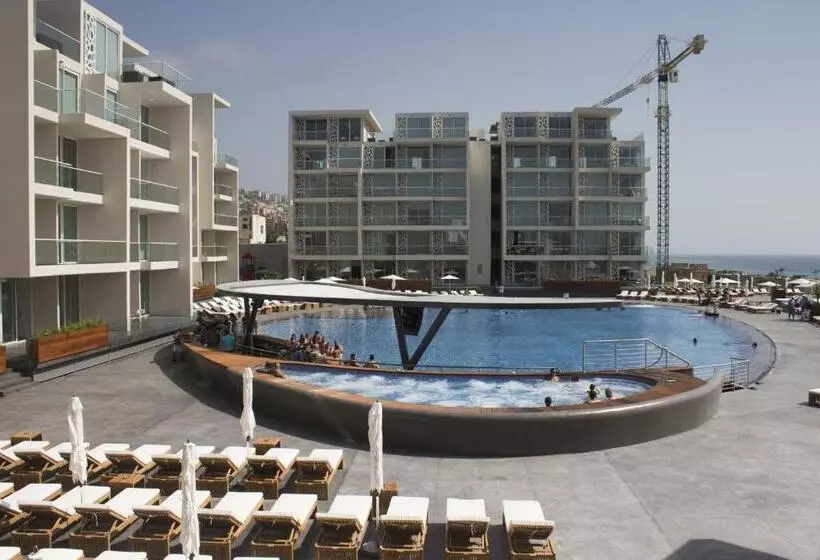 Whitelace Resort