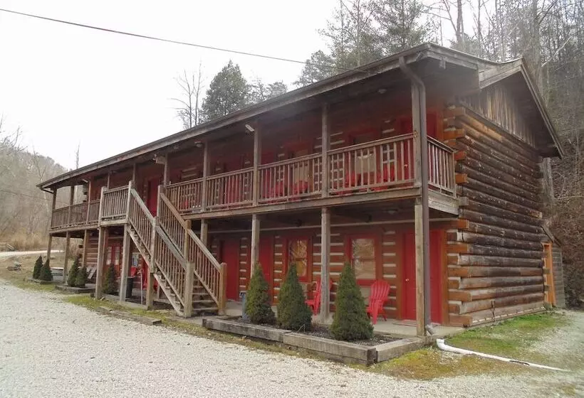 Black Bear Lodge Motel