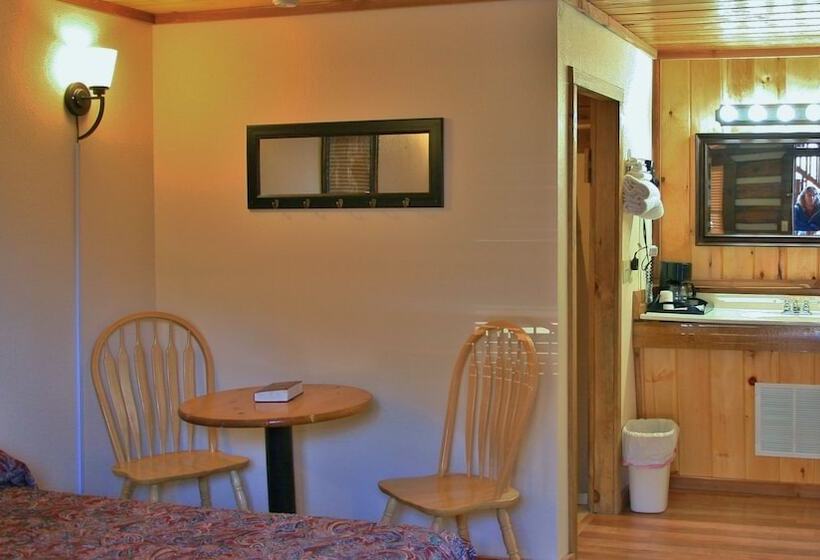 Black Bear Lodge Motel