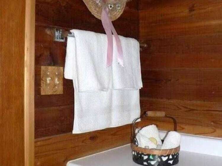 Cedar Song B & B And Cottage