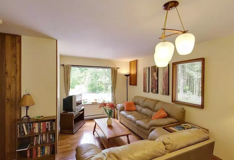 Cedar Song B & B And Cottage