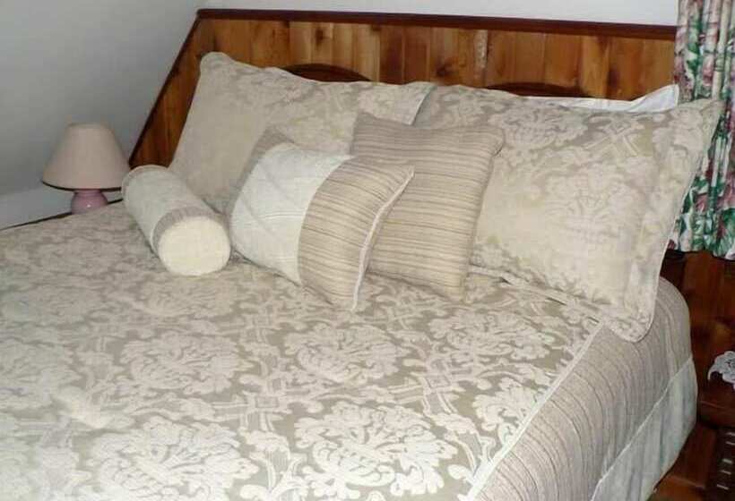 Cedar Song B & B And Cottage