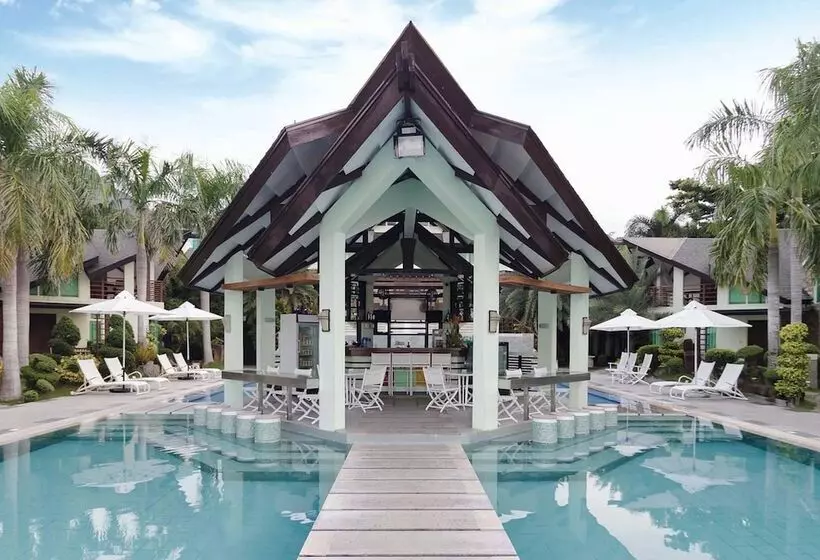 Hotelli Acuatico Beach Resort