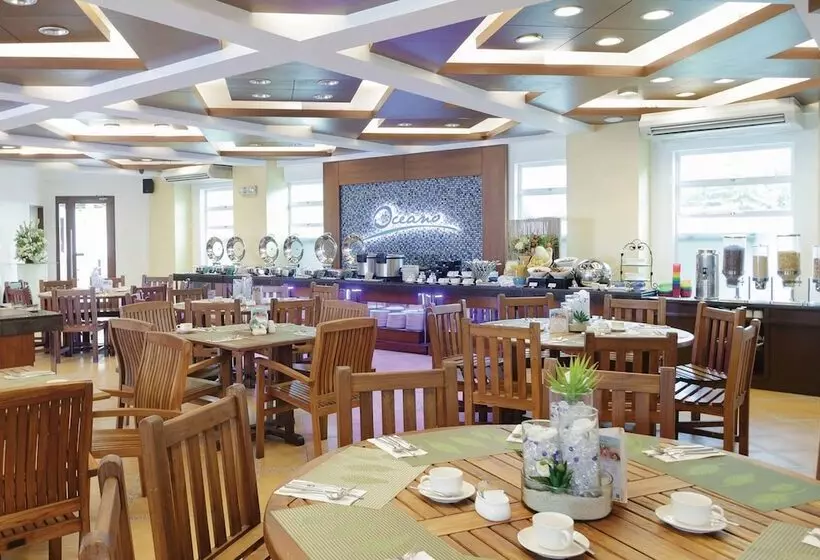 Hotelli Acuatico Beach Resort