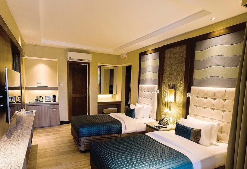 Hotelli Acuatico Beach Resort