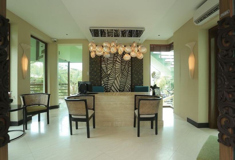 Hotelli Acuatico Beach Resort