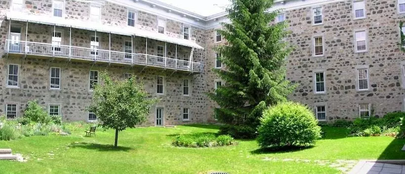 Hotelli Auberge De L Abbaye D Oka