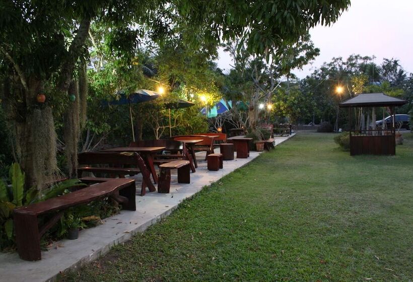 هتل Baansuanlynjee Maeklong Resort