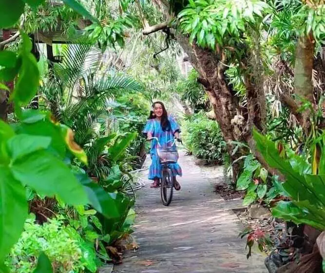 Hotelli Baansuanlynjee Maeklong Resort