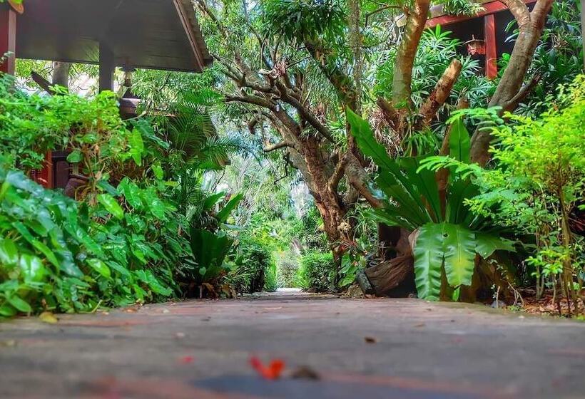 هتل Baansuanlynjee Maeklong Resort