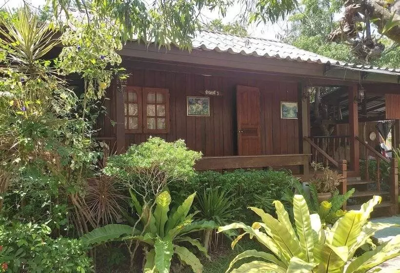 Hotelli Baansuanlynjee Maeklong Resort