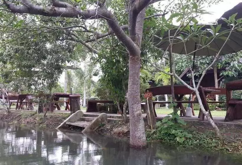 Hotelli Baansuanlynjee Maeklong Resort