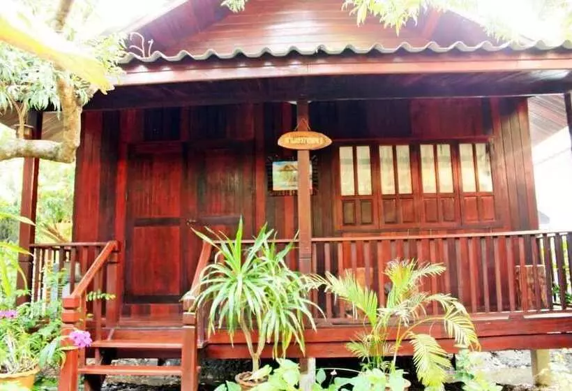 Hotelli Baansuanlynjee Maeklong Resort