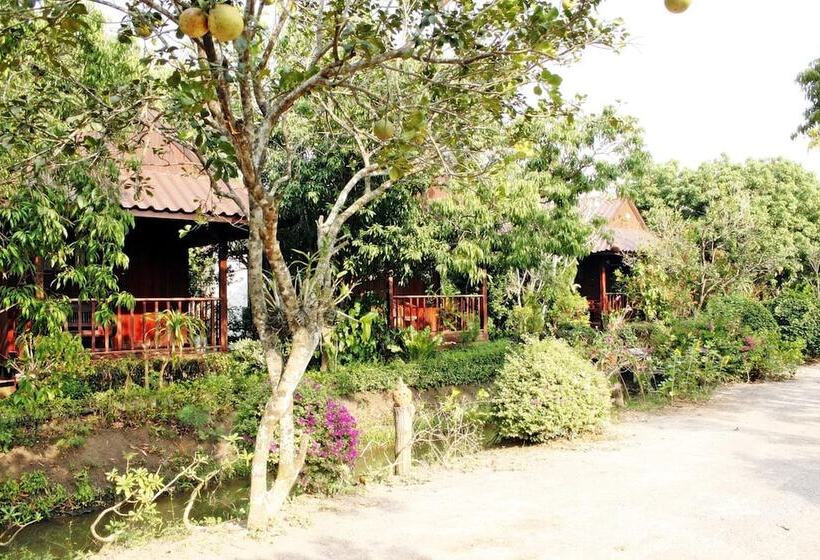 هتل Baansuanlynjee Maeklong Resort
