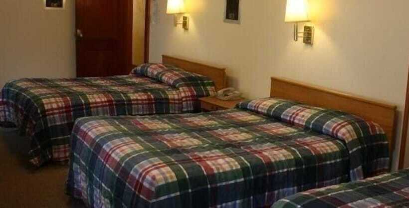 בית מלון כפרי Baumann S Brookside Resort