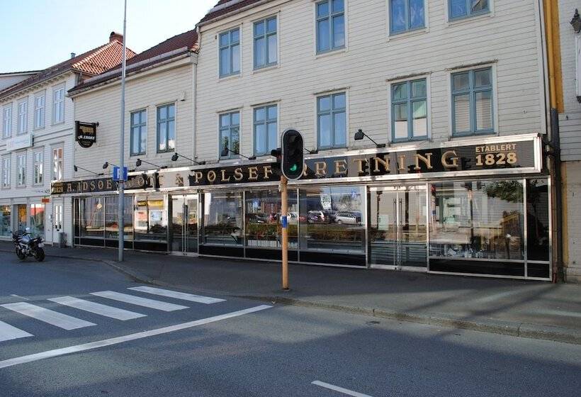 בית מלון כפרי Bjørvika Apartments   Fiskepiren