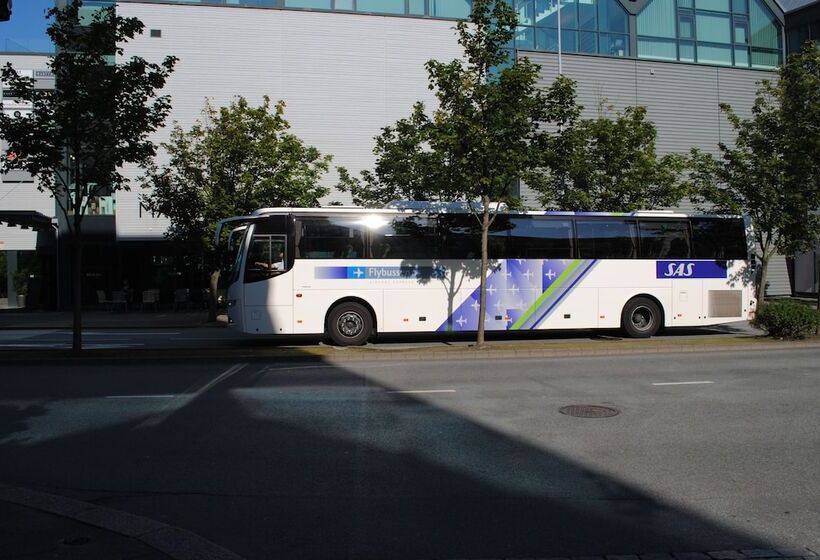 בית מלון כפרי Bjørvika Apartments   Fiskepiren