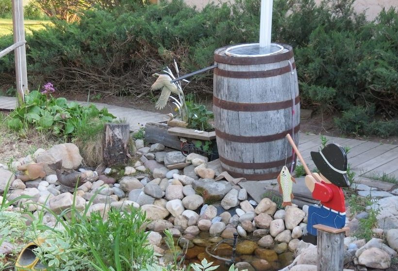 בית מלון כפרי Lazy M Lodge